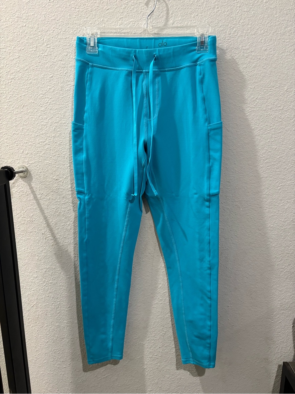 ALO Yoga Bright Teal Drawstring Leggings